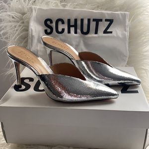 Schutz Charla Mule